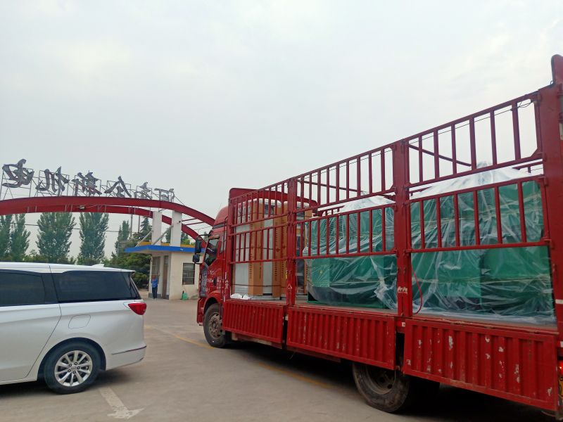 油（yóu）田鑽井專用變頻電（diàn）機、變頻櫃、開關櫃發貨