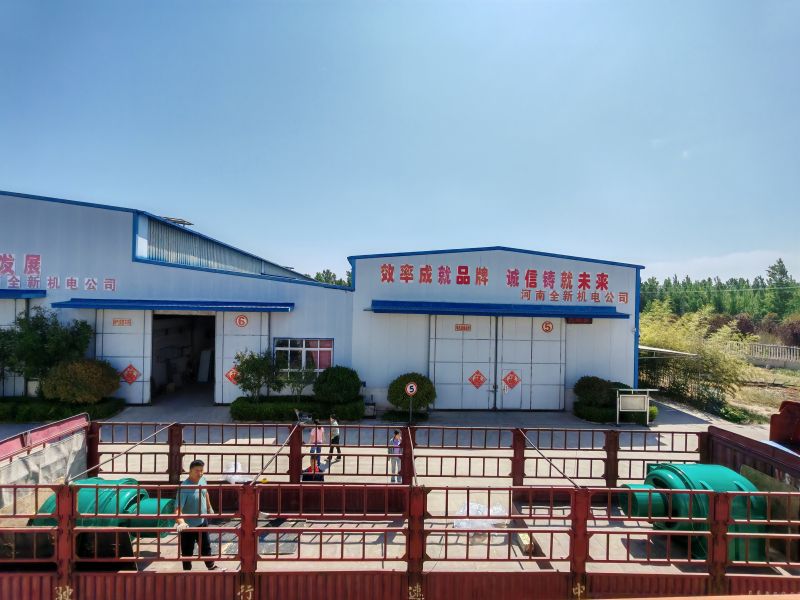 2台YRT630-8/570KW/10KV電（diàn）機發貨機械廠